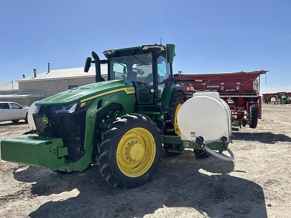 Image of John Deere 8R 250 equipment image 2
