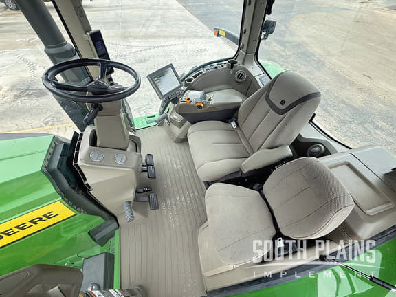 Image of John Deere 8R 250 equipment image 4