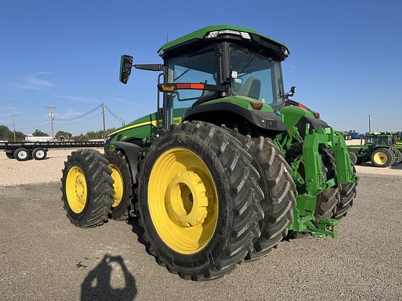 Image of John Deere 8R 250 equipment image 2