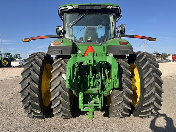 Image of John Deere 8R 250 equipment image 3