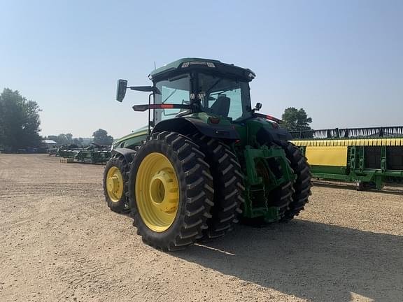 Image of John Deere 8R 250 equipment image 2