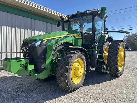 Image of John Deere 8R 250 equipment image 4