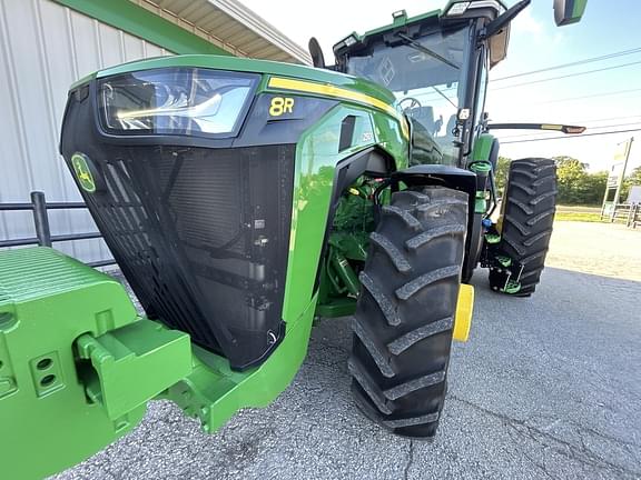 Image of John Deere 8R 250 equipment image 1