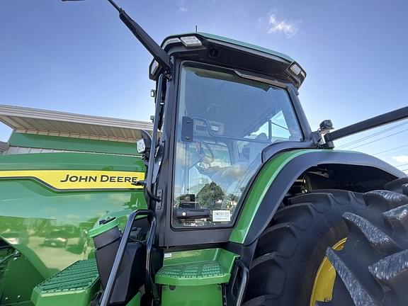 Image of John Deere 8R 250 equipment image 3