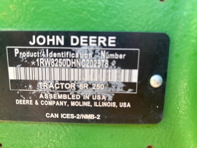 Image of John Deere 8R 250 equipment image 2