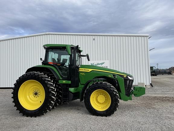 Image of John Deere 8R 250 equipment image 1