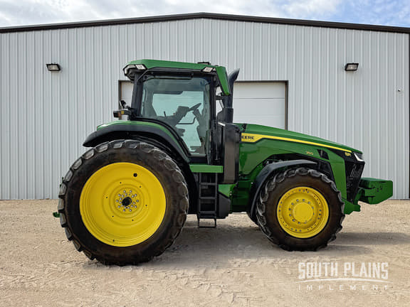 Image of John Deere 8R 250 equipment image 1