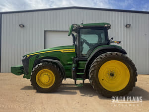 2022 John Deere 8R 250 Image