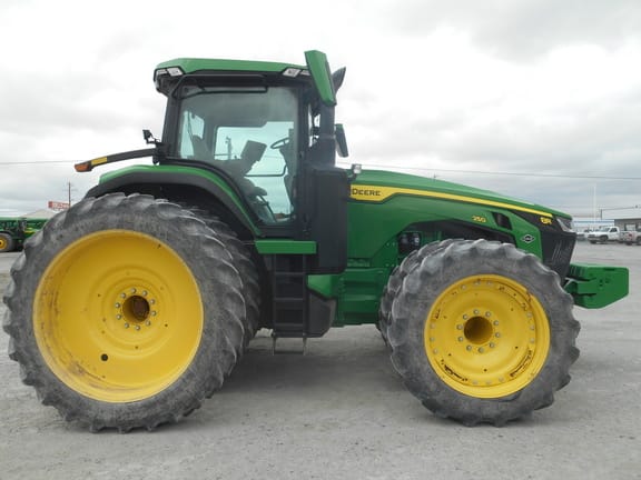 Main image John Deere 8R 250