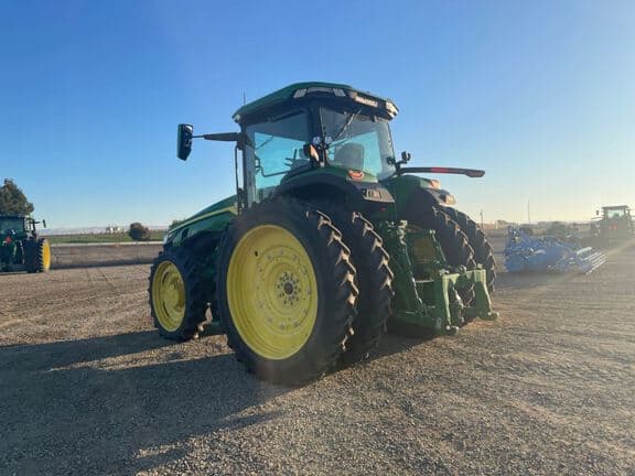 Image of John Deere 8R 250 equipment image 2