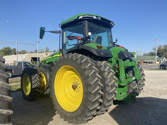 Image of John Deere 8R 250 equipment image 4