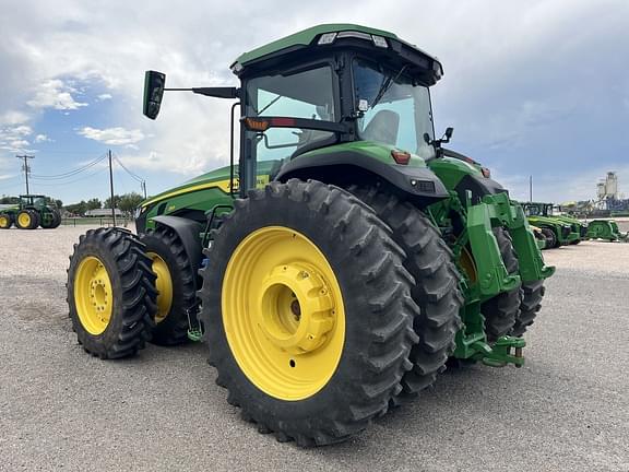 Image of John Deere 8R 250 equipment image 2