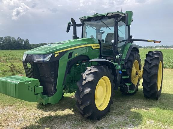 Image of John Deere 8R 250 equipment image 1