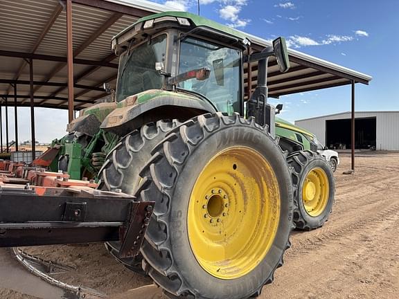 Image of John Deere 8R 250 equipment image 4