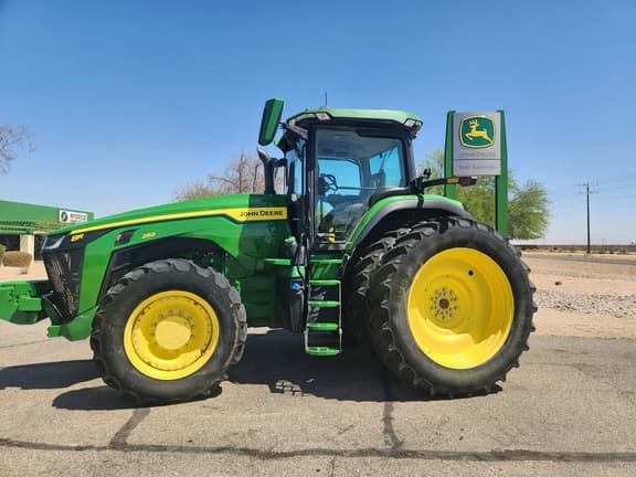 Image of John Deere 8R 250 equipment image 1