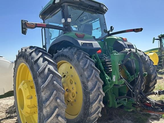 Image of John Deere 8R 250 equipment image 4