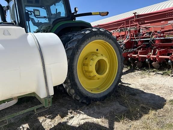 Image of John Deere 8R 250 equipment image 3