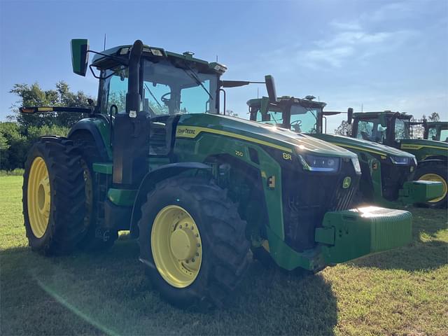 Image of John Deere 8R 250 equipment image 1