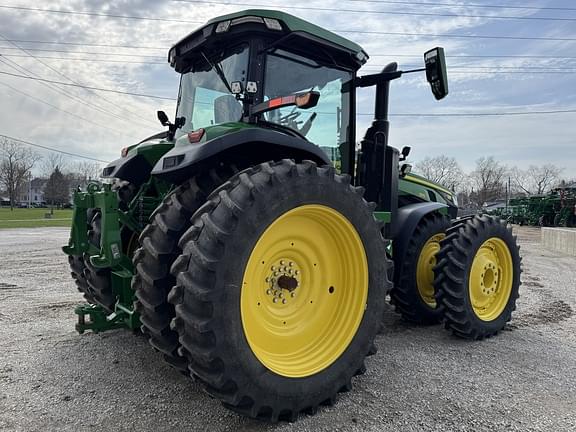 Image of John Deere 8R 250 equipment image 2