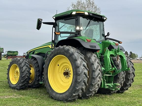 Image of John Deere 8R 250 equipment image 4