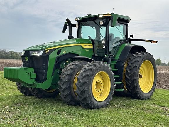 Image of John Deere 8R 250 equipment image 2