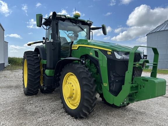 Image of John Deere 8R 250 equipment image 4
