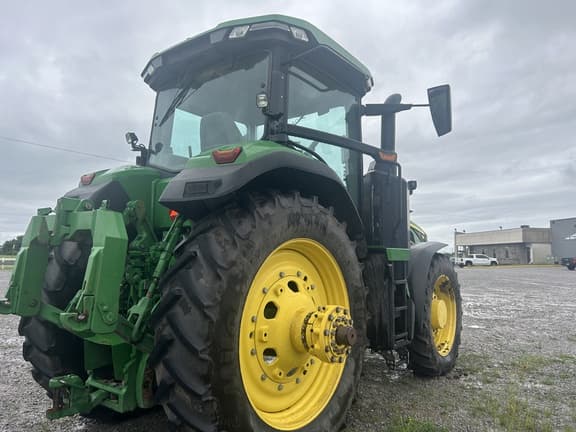 Image of John Deere 8R 250 equipment image 2