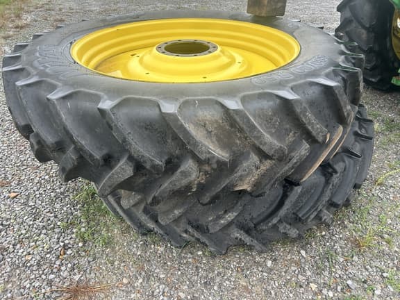 Image of John Deere 8R 250 equipment image 3