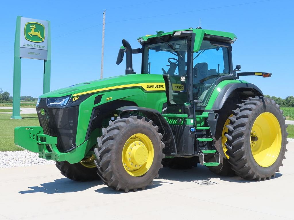 Image of John Deere 8R 250 Primary image