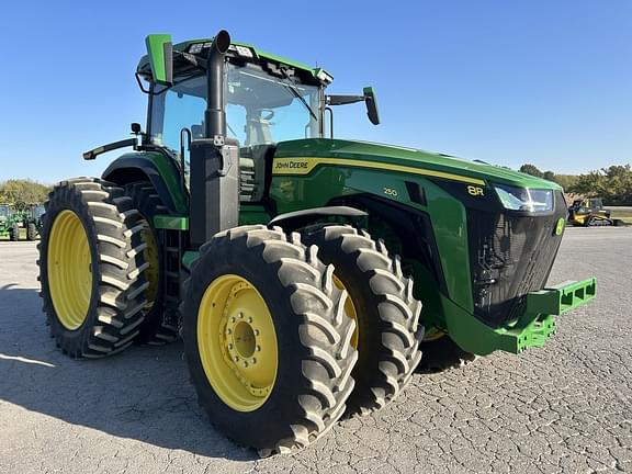 Image of John Deere 8R 250 equipment image 3