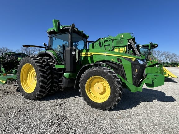2022 John Deere 8R 250 Equipment Image0