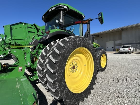 Image of John Deere 8R 250 equipment image 4