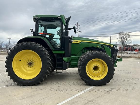 Image of John Deere 8R 250 equipment image 4