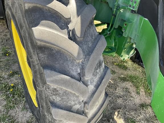 Image of John Deere 8R 250 equipment image 3