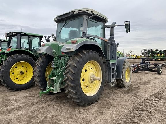 Image of John Deere 8R 250 equipment image 2