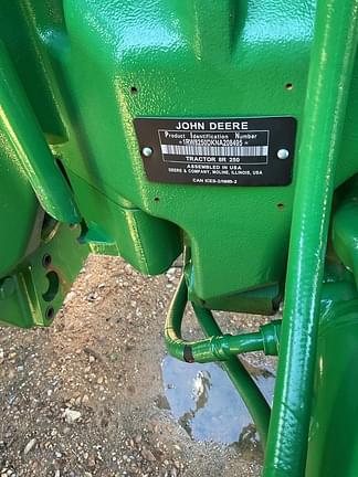 Image of John Deere 8R 250 equipment image 1