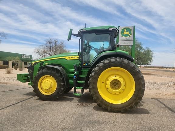 Image of John Deere 8R 250 equipment image 1