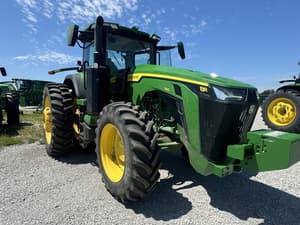 2022 John Deere 8R 250 Image