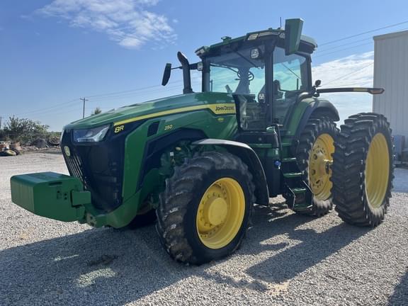 Image of John Deere 8R 250 equipment image 1
