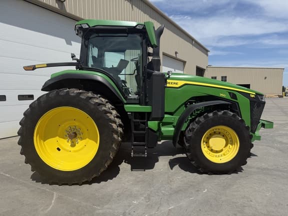 Image of John Deere 8R 250 equipment image 1