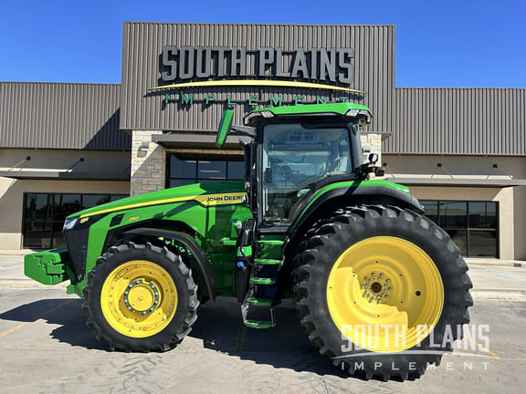 2022 John Deere 8R 250 Equipment Image0