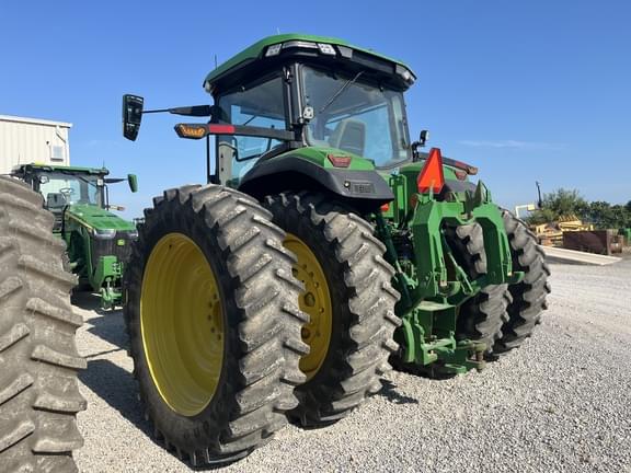 Image of John Deere 8R 250 equipment image 2