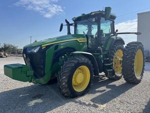 2022 John Deere 8R 250 Image