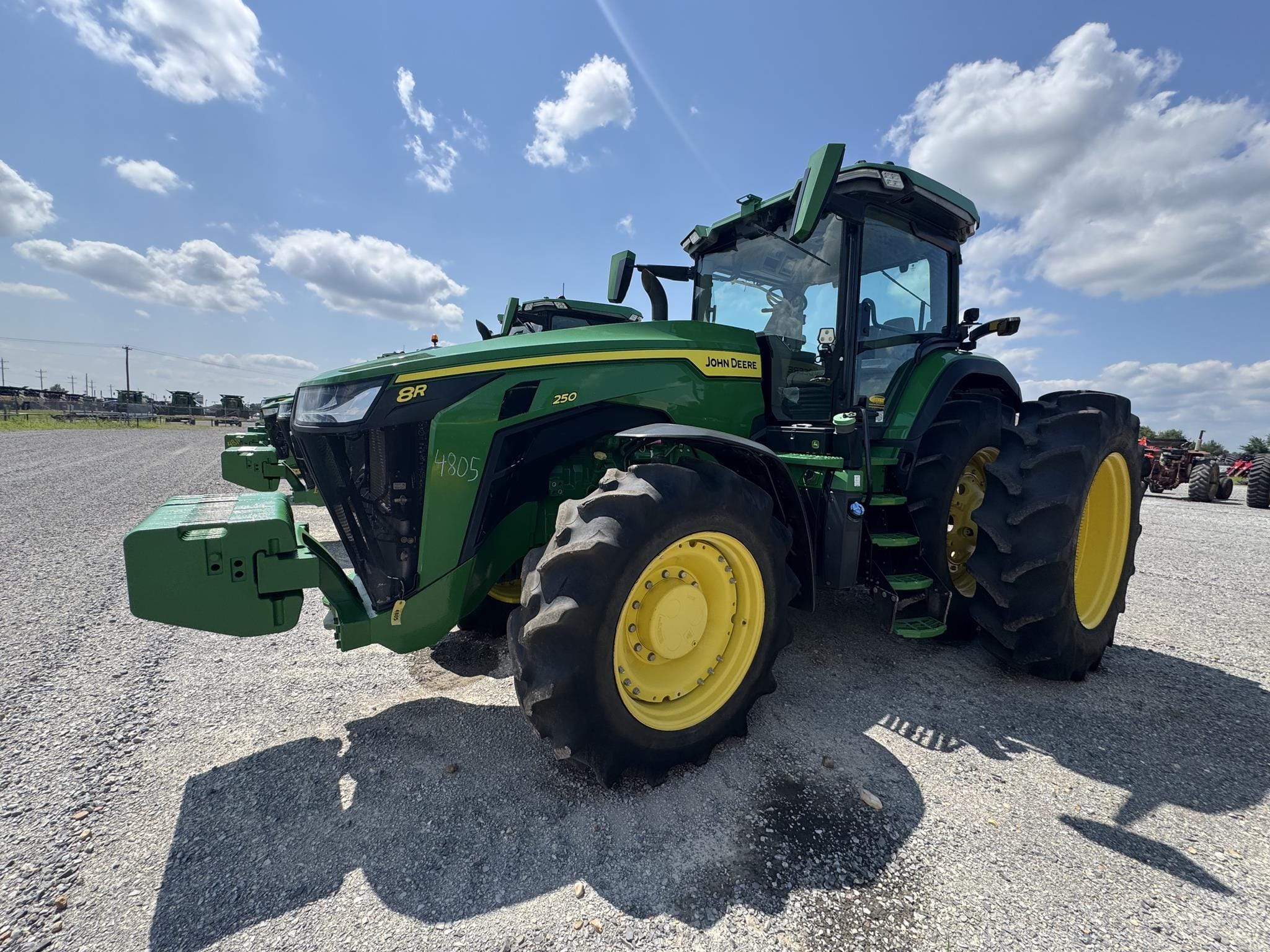 2022 John Deere 8R 250 Equipment Image0