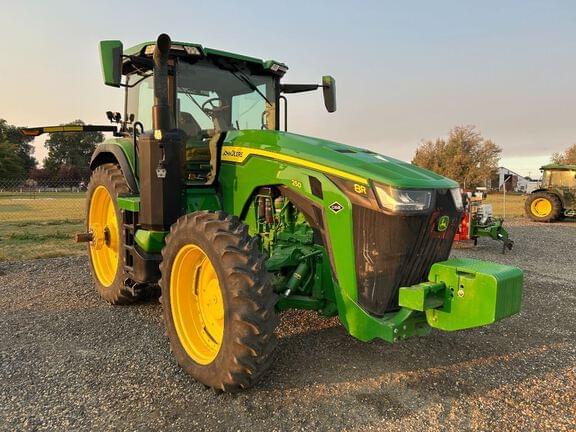 Image of John Deere 8R 250 equipment image 4