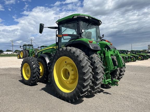 Image of John Deere 8R 250 equipment image 2