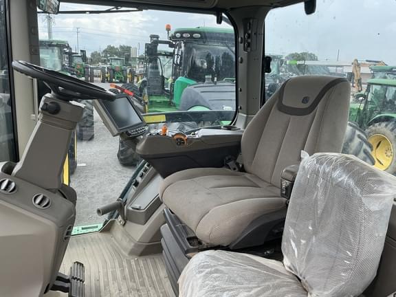 Image of John Deere 8R 280 equipment image 4