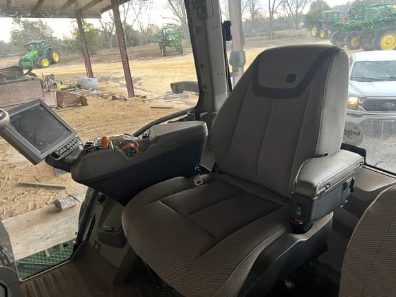 Image of John Deere 8R 280 equipment image 4