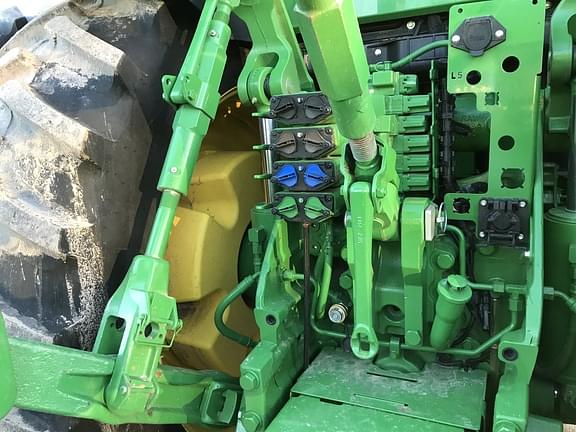 Image of John Deere 8R 280 equipment image 4