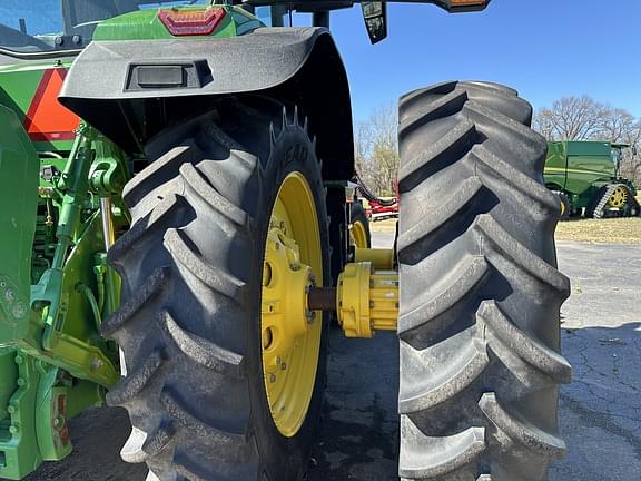 Image of John Deere 8R 280 equipment image 4